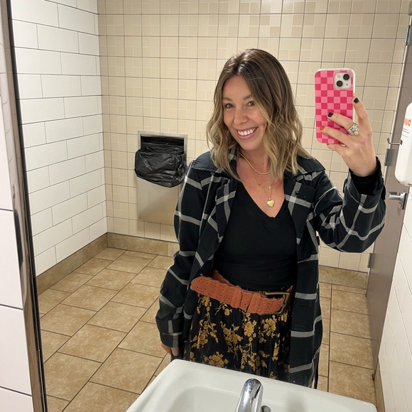 Meet your Posher, Claire - Picture 6 of 8